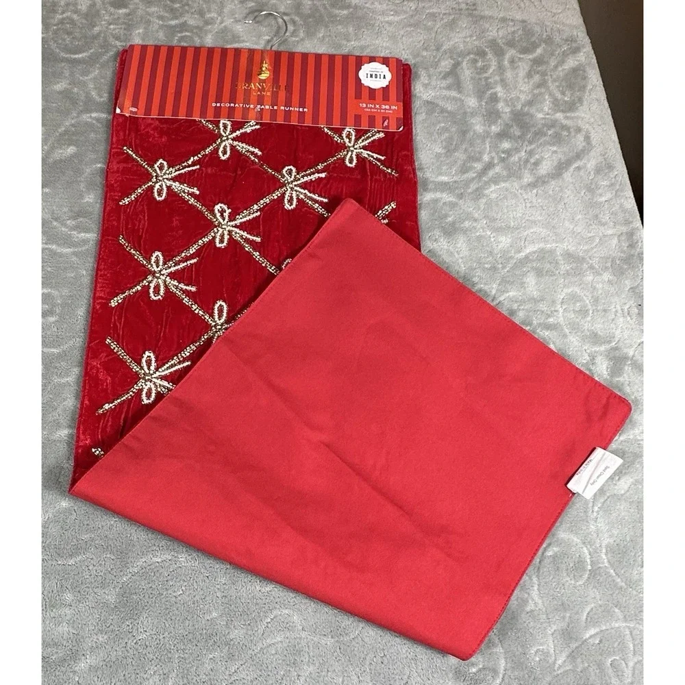 Ornate Christmas Red Bows Velvet Table Runner 36